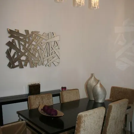 Lejlighed In Lisbon, Cozy With Pool And Central